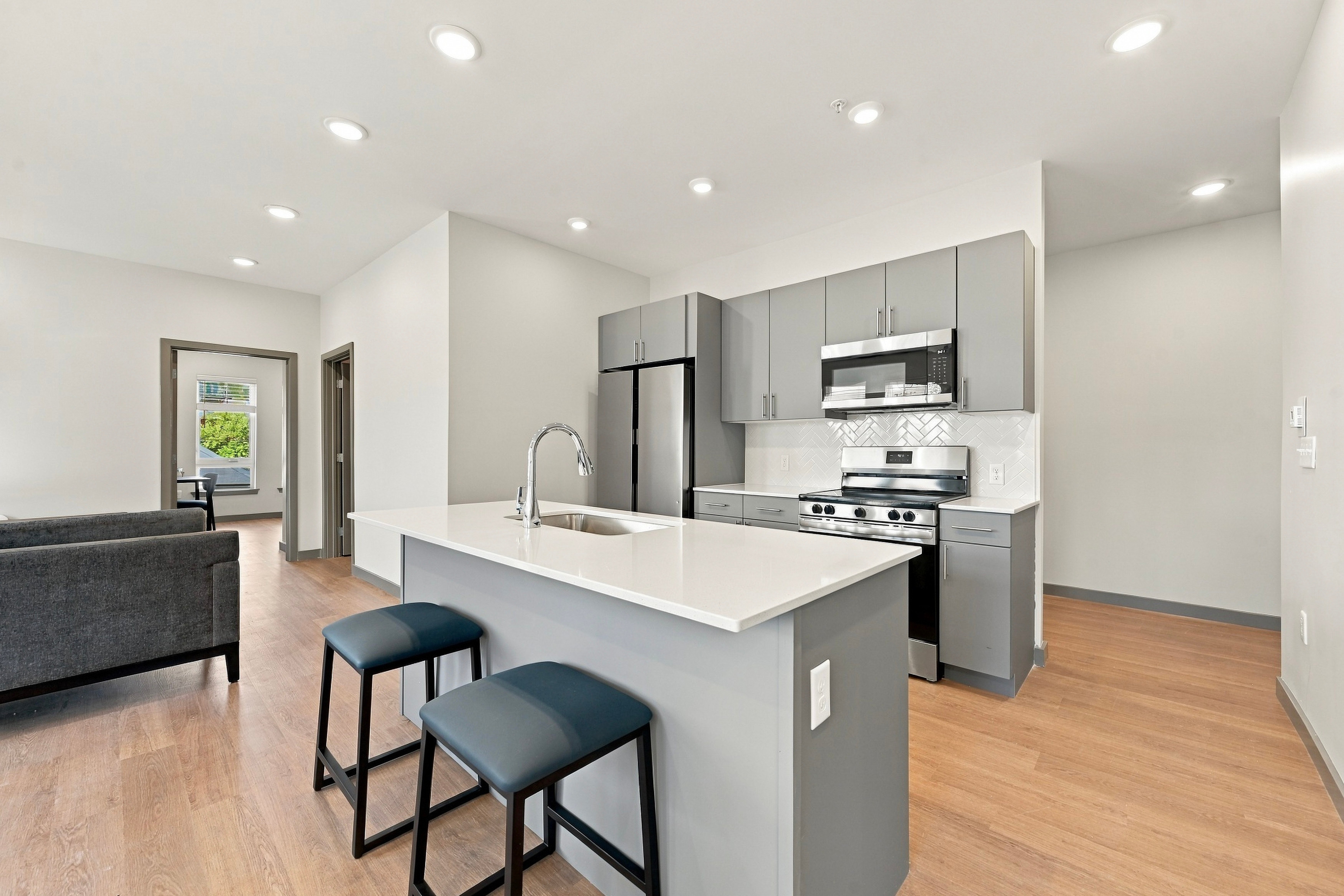 07-141 E Main St_07