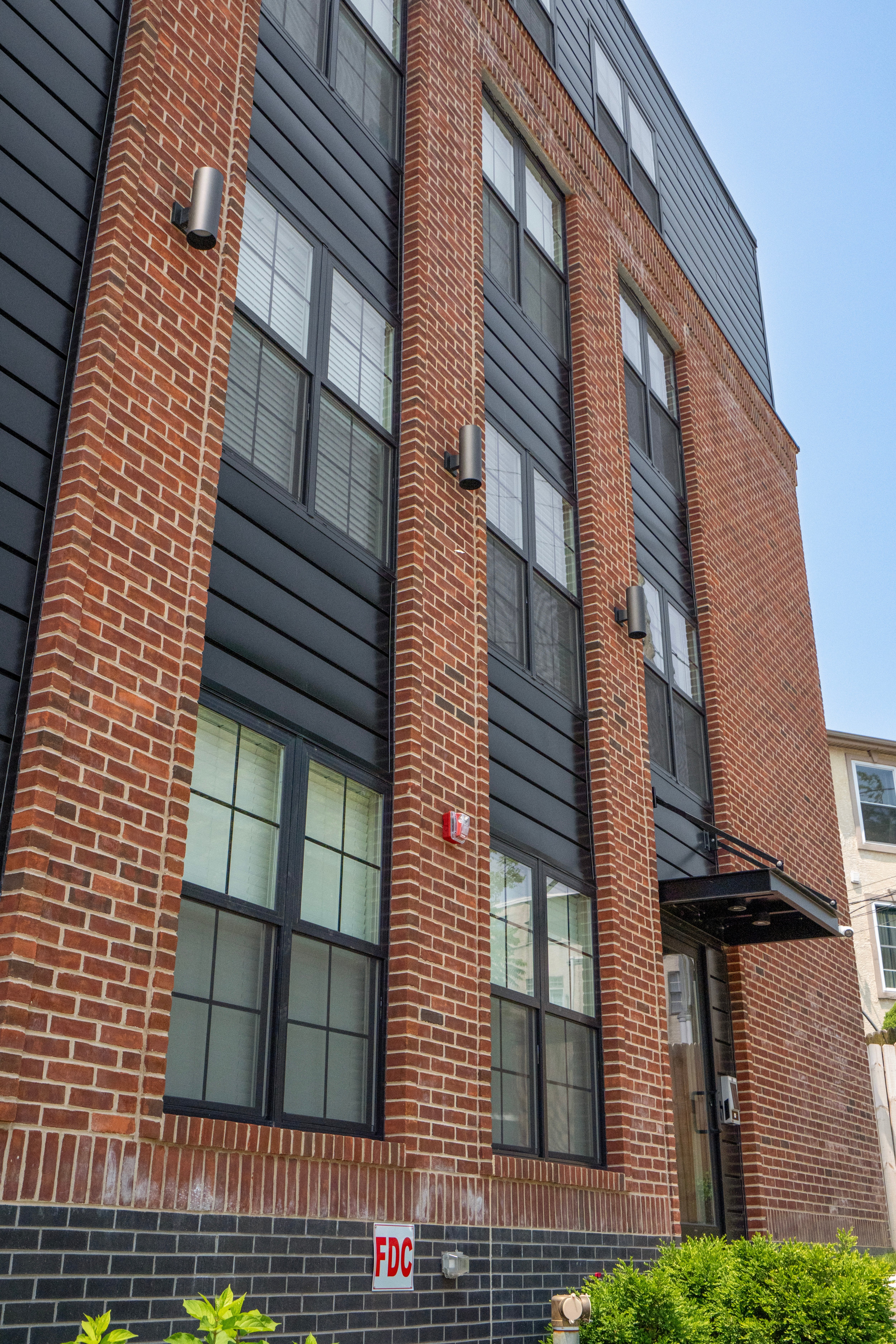 106 Leverington Ave_09-1