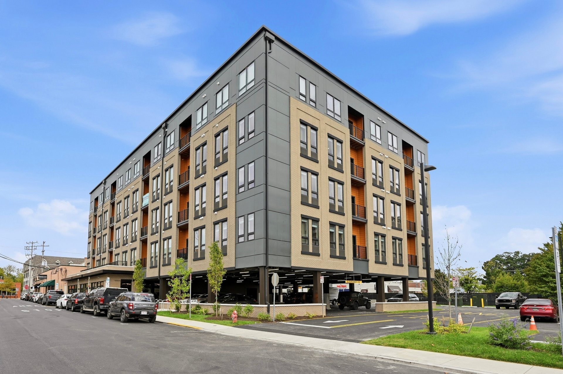16-141 E Main St_16