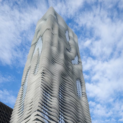 Aqua-Tower_Jeanne-Gang_dezeen_sq