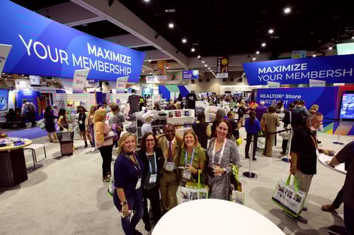 NAR_Annual21_3075_04