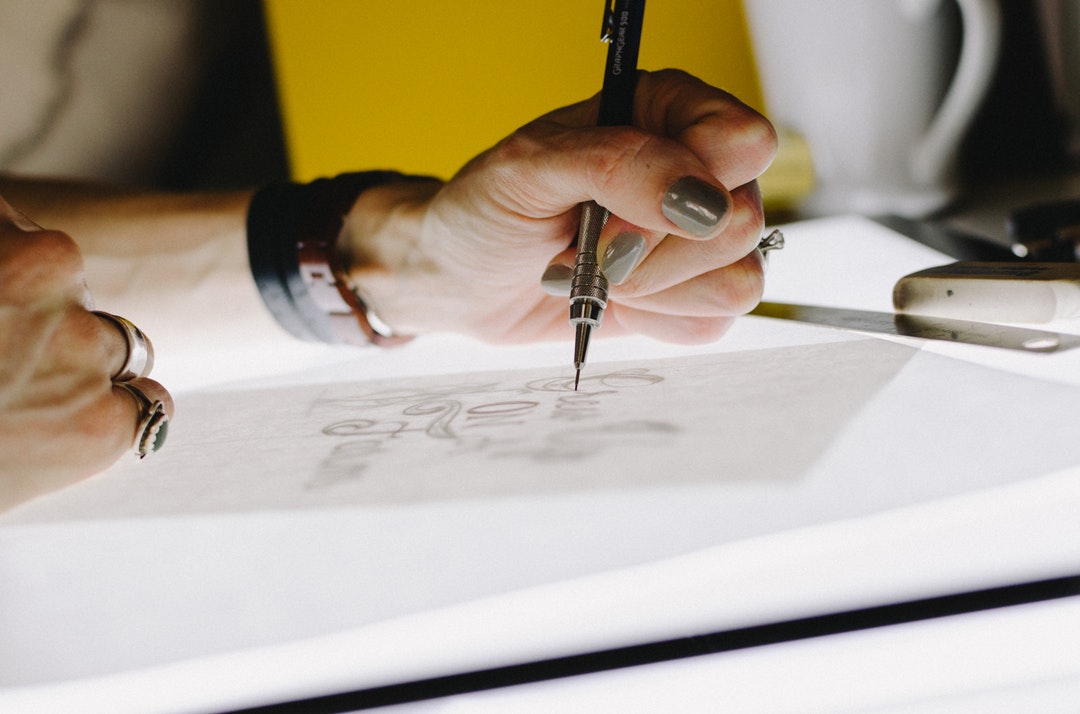 hiregraphicdesigner